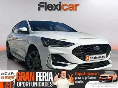 Begagnad Ford Focus Active 125 HK (91 kW) 2022 Vit Sedan