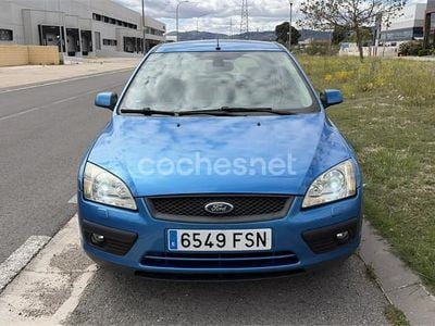 Usado Ford Focus Trend 115 CV (84 kW) 2007 Azul Berlina