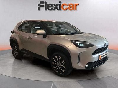 Gris Usado 2024 Toyota Yaris Hybrid Active | 19.490 € (Buen precio)