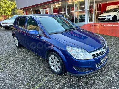 Usado Opel Astra Enjoy 105 CV (77 kW) 2007 Azul Berlina