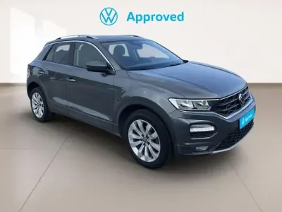 Usado VW T-Roc Advance 110 CV (80 kW) 2021 Gris SUV