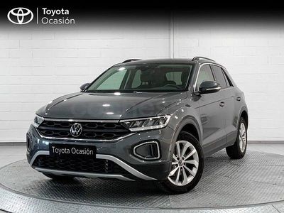 Usado VW T-Roc Life 110 CV (80 kW) 2022 Gris / plata SUV