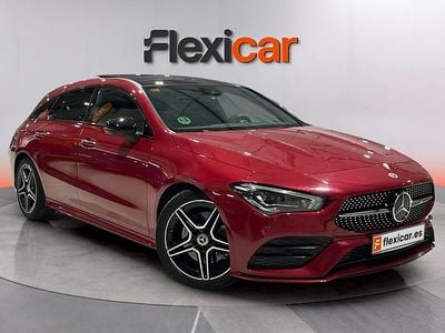 Usado Mercedes CLA200 Shooting Brake 150 CV (110 kW) 2021 Rojo Familiar