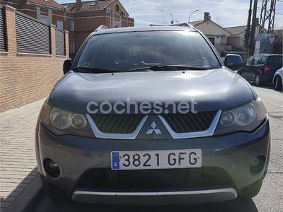 Usado Mitsubishi Outlander Intense+ 140 CV (102 kW) 2008 Gris / plata SUV