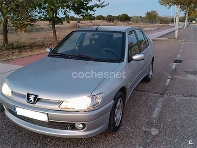 Usado Peugeot 306 90 CV (66 kW) 2000 Gris / plata Berlina