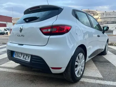 Usado Renault Clio Business 75 CV (55 kW) 2019 Blanco Utilitario