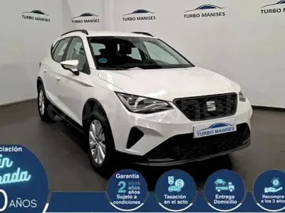 Usado Seat Arona Style 110 CV (80 kW) 2024 Blanco SUV
