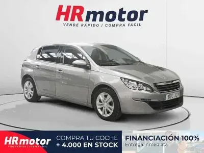 Usado Peugeot 308 Active 131 CV (96 kW) 2015 Gris / plata Berlina