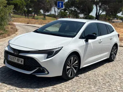 Usado Toyota Corolla Sport 140 CV (102 kW) 2025 Blanco Familiar