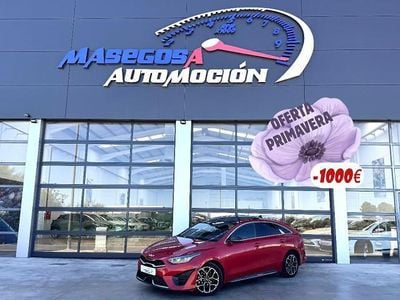 Usado Kia ProCeed 160 CV (117 kW) 2026 Rojo Familiar