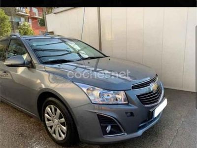 Gris / plata Usado 2014 Chevrolet Cruze LT Familiar | 6400 € (Un poco caro)