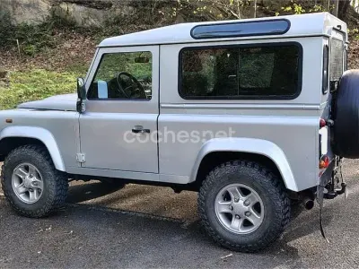 Usado Land Rover Defender 122 CV (89 kW) 2007 Gris / plata Familiar