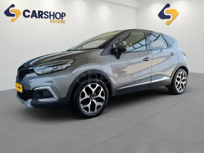 Usado Renault Captur Zen 131 CV (96 kW) 2019 Gris SUV