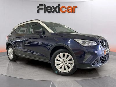 Usado Seat Arona Style 110 CV (80 kW) 2022 Azul SUV