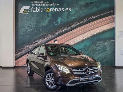 Usado Mercedes GLA180 110 CV (80 kW) 2017 Marrón SUV