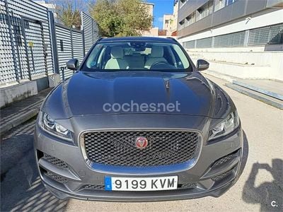 Gris / plata Usado 2019 Jaguar F-Pace Prestige SUV | 28.500 € (Precio justo)