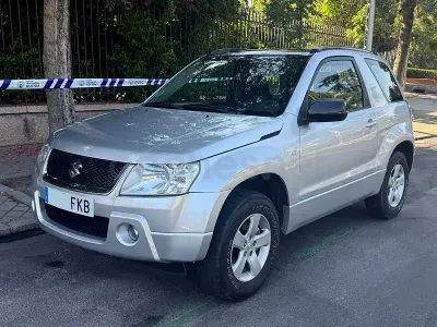 Usado Suzuki Grand Vitara 129 CV (94 kW) 2007 Gris / plata SUV