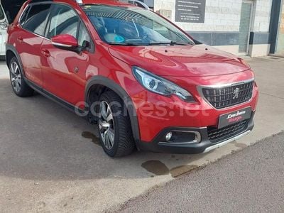 Usado Peugeot 2008 Crossway 100 CV (73 kW) 2018 Granate SUV