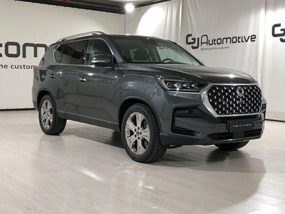 Gris Usado 2023 Ssangyong (KGM) Rexton Limited SUV | 51.600 €