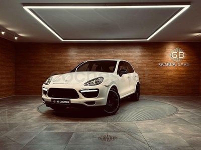 Käytetty Porsche Cayenne Turbo S 550 HP (404 kW) 2013 Valkoinen Katumaasturi