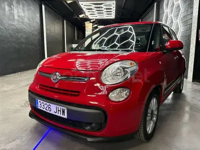 Usado Fiat 500L Lounge 105 CV (77 kW) 2016 Rojo Monovolumen