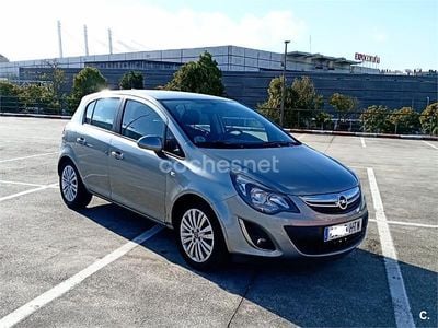 Usado Opel Corsa Selective 100 CV (73 kW) 2014 Gris / plata Berlina