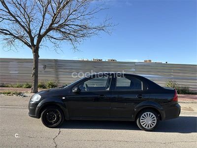 Usado Chevrolet Aveo LS 86 CV (63 kW) 2011 Negro Berlina