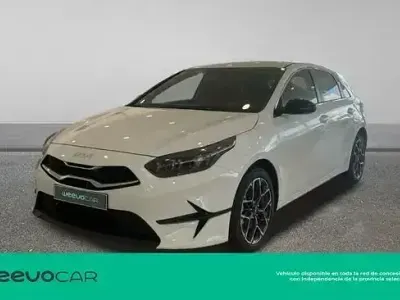 Nuevo Kia Ceed Style 100 CV (73 kW) 2025 Blanco Utilitario