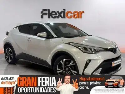 Käytetty Toyota C-HR Advance 184 HP (135 kW) 2023 Valkoinen Katumaasturi