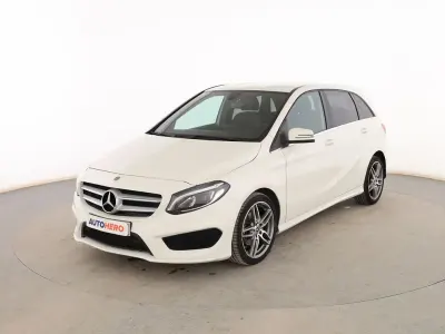 Usado Mercedes B200 AMG line 136 CV (100 kW) 2018 Blanco Monovolumen