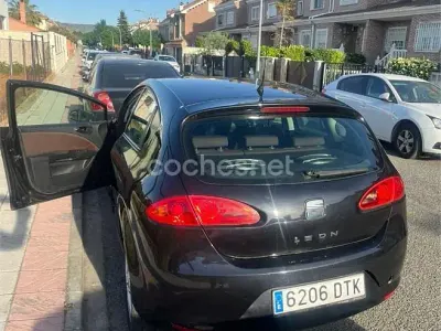 Usado Seat Leon Stylance 140 CV (102 kW) 2005 Negro Utilitario