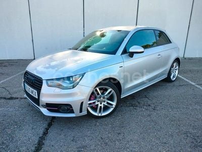 Gris / plata Usado 2011 Audi A1 Ambition Berlina | 9990 € (Precio justo)