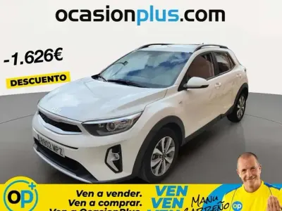 Usado Kia Stonic 101 CV (74 kW) 2024 Blanco SUV