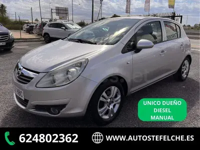 Usado Opel Corsa Essentia 75 CV (55 kW) 2011 Gris / plata Utilitario