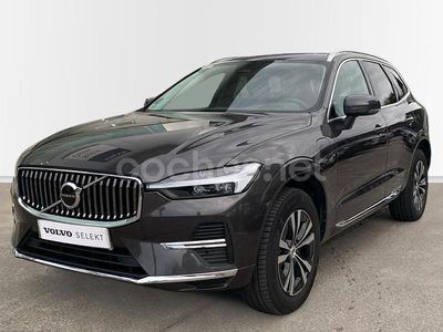 Gris / plata Usado 2025 Volvo XC60 Core SUV | 49.900 € (Caro)