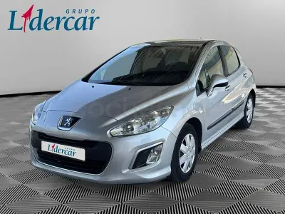 Usado Peugeot 308 Business-Line 92 CV (67 kW) 2011 Gris / plata Berlina