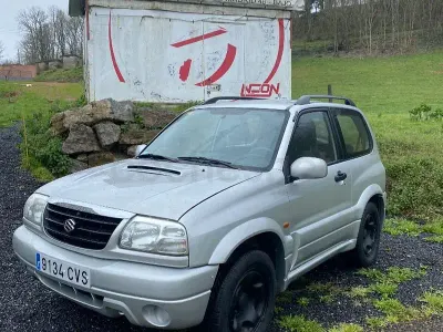 Usado Suzuki Grand Vitara 110 CV (80 kW) 2005 Gris / plata SUV