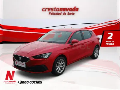 Usado Seat Leon Style 110 CV (80 kW) 2022 Rojo Berlina