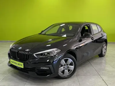 Usado BMW 116 Comfort Edition 116 CV (85 kW) 2022 Negro Utilitario