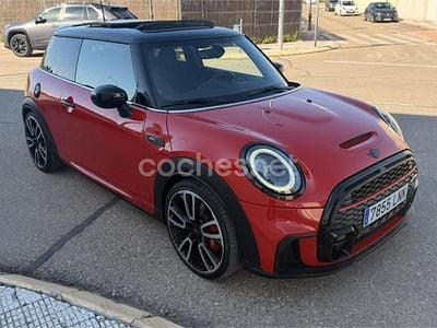 Usado Mini John Cooper Works 231 CV (169 kW) 2021 Rojo Utilitario