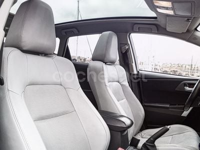 Toyota Auris Hybrid