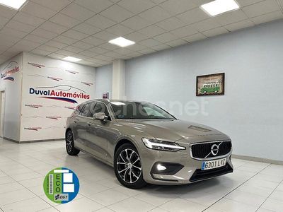 Beige Usado 2021 Volvo V60 Momentum Familiar | 18.900 € (Caro)