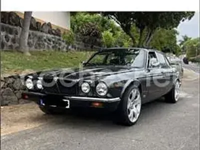 Usado Jaguar XJ12 Sovereign 289 CV (212 kW) 1984 Gris / plata Berlina