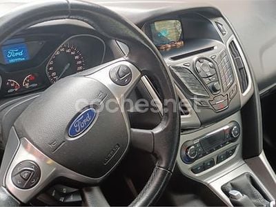 Rojo Usado 2014 Ford Focus Titanium Berlina | 10.300 € (Un poco caro)