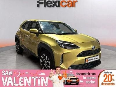 Amarillo Usado 2024 Toyota Yaris Hybrid Active | 21.990 € (Precio justo)