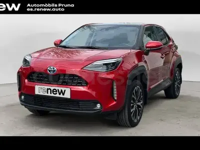 Używany Toyota Yaris Cross Plus 116 KM (85 kW) 2022 Czerwony SUV