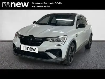 Usado Renault Arkana RS Line 145 CV (106 kW) 2023 Blanco SUV