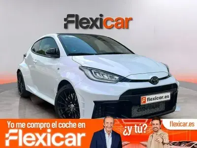 Usado Toyota Yaris 276 CV (202 kW) 2024 Blanco Utilitario