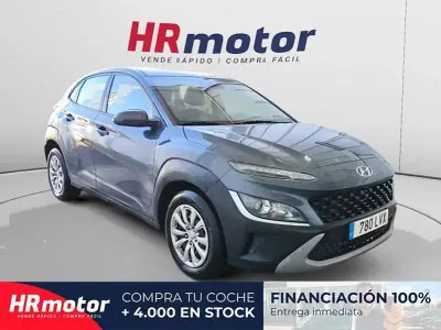 Usado Hyundai Kona 120 CV (88 kW) 2022 Gris / plata SUV