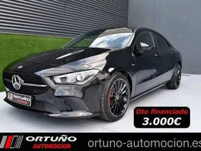 Usado Mercedes CLA200 150 CV (110 kW) 2021 Negro Berlina